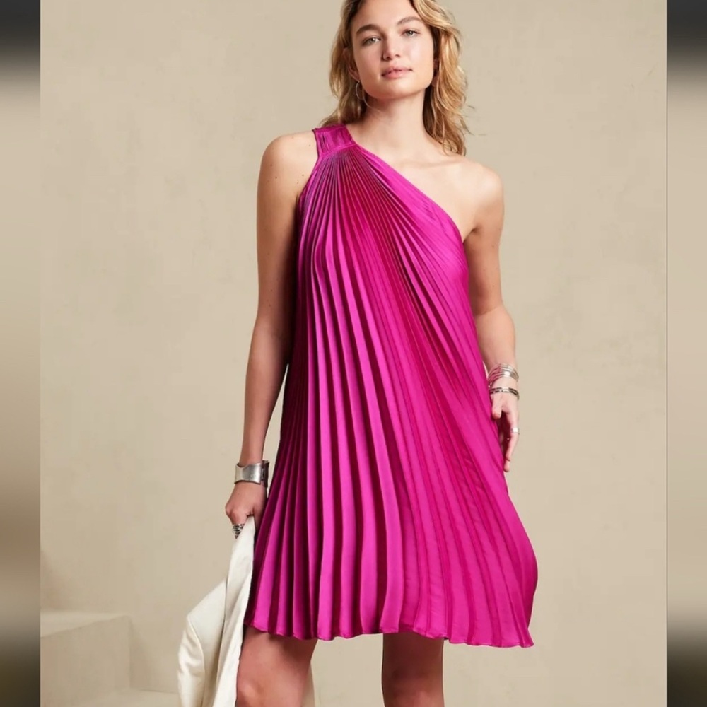 Banana Republic Fuchsia “Purple Planet” Asymmetrical Pleated Mini Dress Small